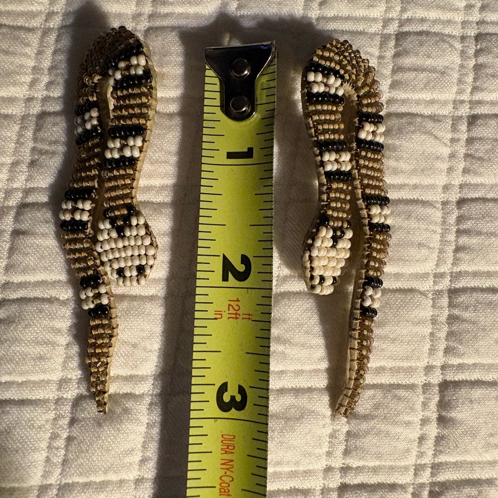 Very rare vintage hand beaded snake earrings - Picture 8 of 8